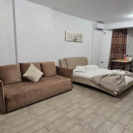Mamaia Nord Promenada - Pool Si Langa Plaja Navodari