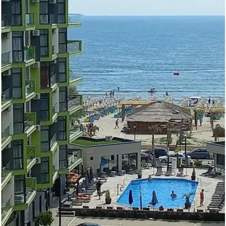 Mamaia Nord Promenada - Pool Si Langa Plaja *